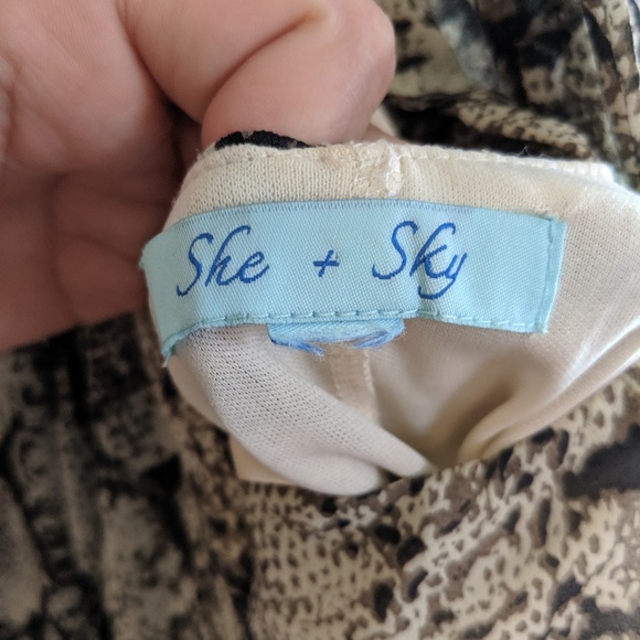 Boutique snakeskin print dress - Picture 2 of 5